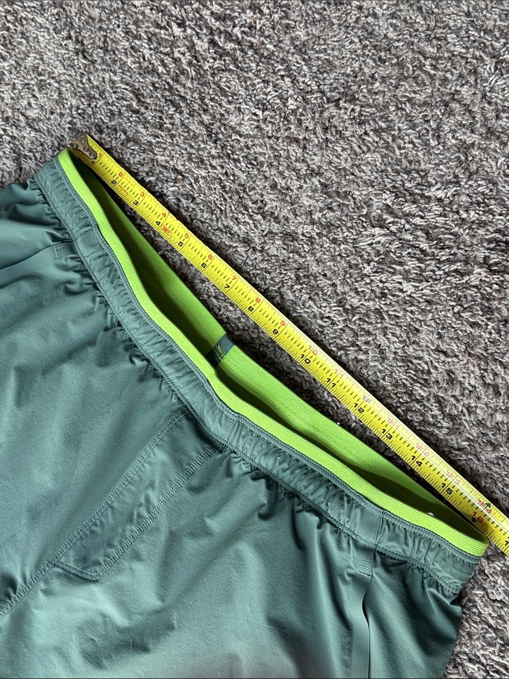 Arc’teryx men’s lightweight/breathable Athletic/outdoor/hiking shorts, sz. L - Picture 7 of 10